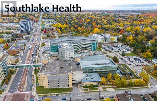 809 - 270 Davis Drive, Newmarket, ON - Outdoor With View