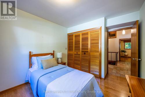8 Highland Drive, Tillsonburg, ON - Indoor Photo Showing Bedroom