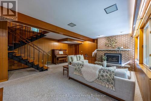 8 Highland Drive, Tillsonburg, ON - Indoor With Fireplace