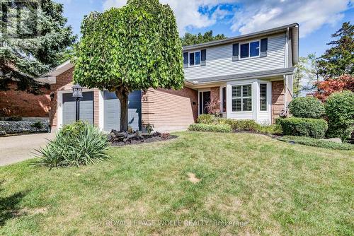 33 Tinatawa Court, Kitchener, ON - Outdoor