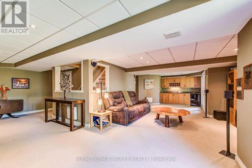 33 Tinatawa Court, Kitchener, ON - Indoor