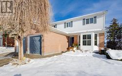 33 TINATAWA COURT  Kitchener, ON N2A 3G9