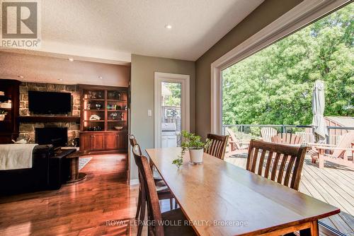 33 Tinatawa Court, Kitchener, ON - Indoor Photo Showing Dining Room