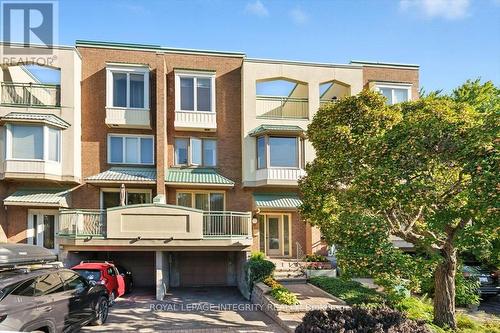 17 COLUMBUS AVENUE  Ottawa, ON K1K 1R2