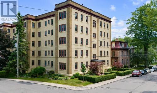 302 - 67 SYDENHAM STREET  Kingston (Central City East), ON K7L 3H2