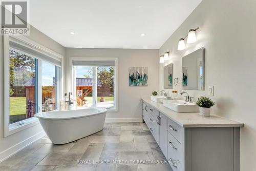 2198 Maple Forest Drive, Ottawa, ON - Indoor Photo Showing Bathroom
