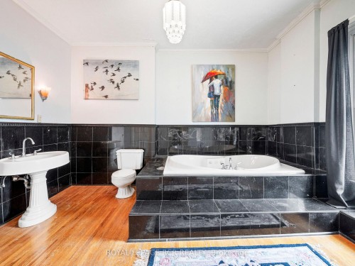 11 Third Avenue, Orangeville, ON - Indoor Photo Showing Bathroom