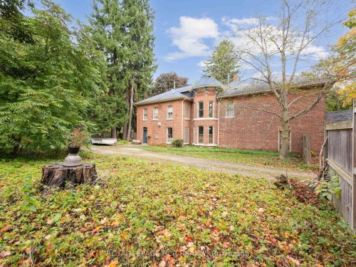 11 Third Avenue, Orangeville, ON - Outdoor