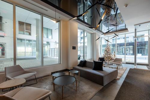 Hall - 910-705 Rue William, Montréal (Ville-Marie), QC - Indoor