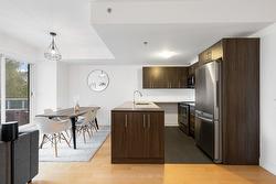 302-2525 Av. des Érables  Montréal (Ville-Marie), QC H2K 3V4