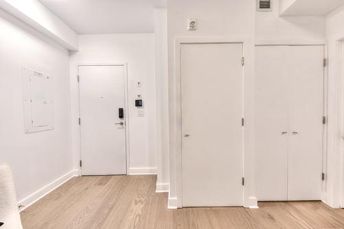 Hall d'entrée/Vestibule - 205-2100 Boul. St-Laurent, Montréal (Ville-Marie), QC - Indoor Photo Showing Other Room