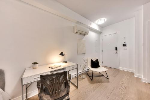 Bureau - 205-2100 Boul. St-Laurent, Montréal (Ville-Marie), QC - Indoor Photo Showing Office