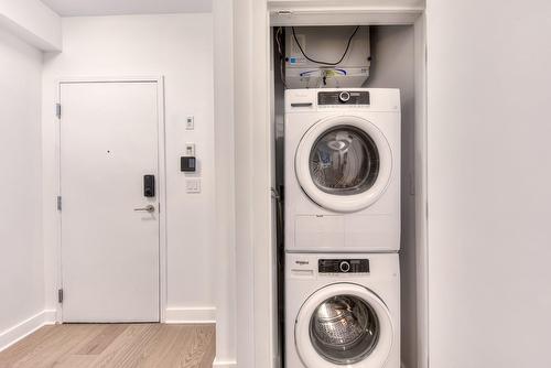 Salle de lavage - 205-2100 Boul. St-Laurent, Montréal (Ville-Marie), QC - Indoor Photo Showing Laundry Room