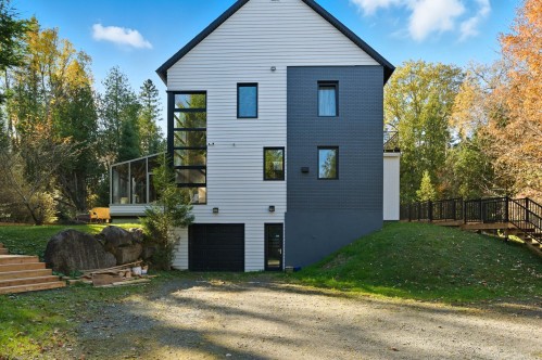 Front of Structure - 967 Côte St-Gabriel O., Saint-Sauveur, QC - Outdoor