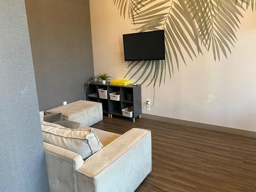 Other - 431-815 Av. Plymouth, Mont-Royal, QC - Indoor