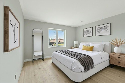 Chambre à coucher - 245 Rue Jean, Rivière-Beaudette, QC - Indoor Photo Showing Bedroom