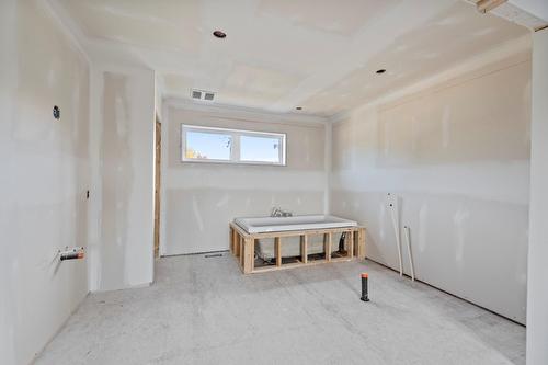 Salle de bains - 245 Rue Jean, Rivière-Beaudette, QC - Indoor Photo Showing Other Room