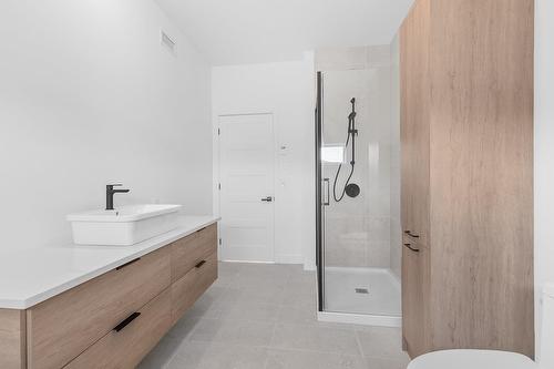 Salle de bains - Rue Gatineau, Québec (La Haute-Saint-Charles), QC 