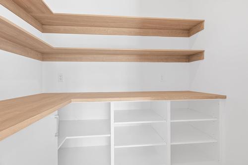 Penderie (Walk-in) - Rue Gatineau, Québec (La Haute-Saint-Charles), QC 