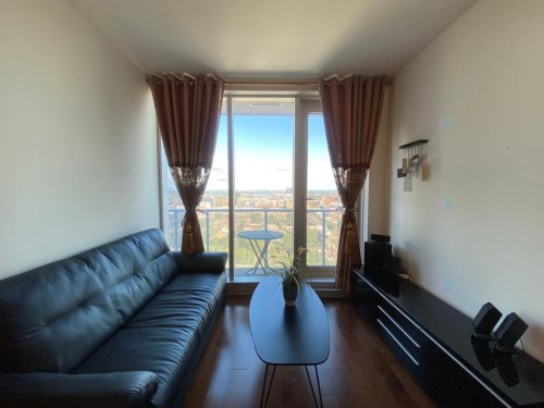 Salon - 1911-1450 Boul. René-Lévesque O., Montréal (Ville-Marie), QC - Indoor Photo Showing Living Room