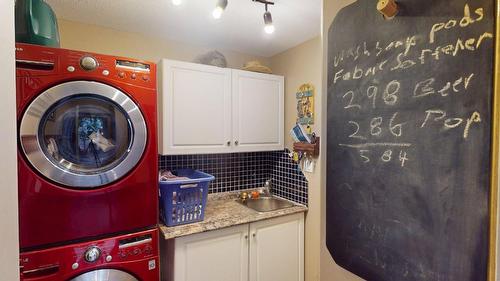 1312 20Th Street, Cranbrook, BC - Indoor Photo Showing Laundry Room