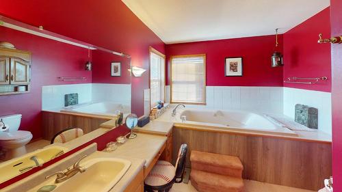1312 20Th Street, Cranbrook, BC - Indoor Photo Showing Bathroom