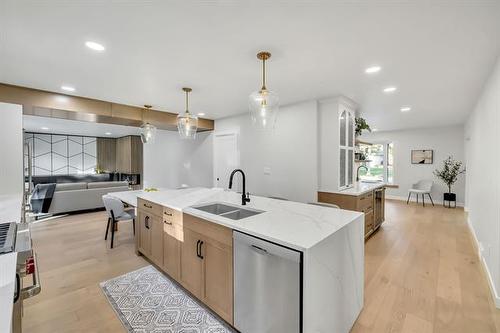 30 Aldershot Blvd, Winnipeg, MB 