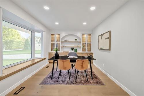 30 Aldershot Blvd, Winnipeg, MB 