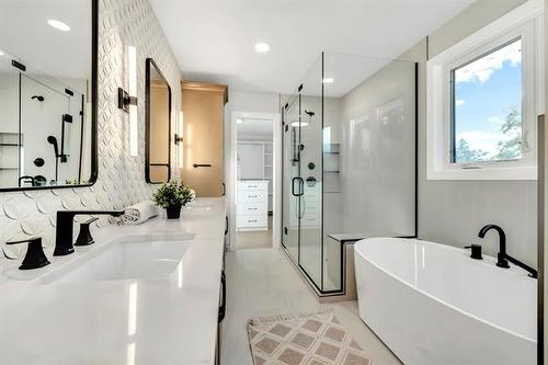 30 Aldershot Blvd, Winnipeg, MB 