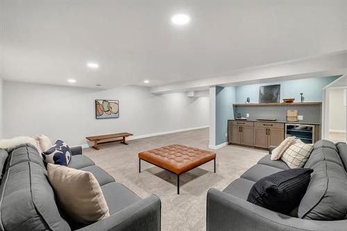 30 Aldershot Blvd, Winnipeg, MB 