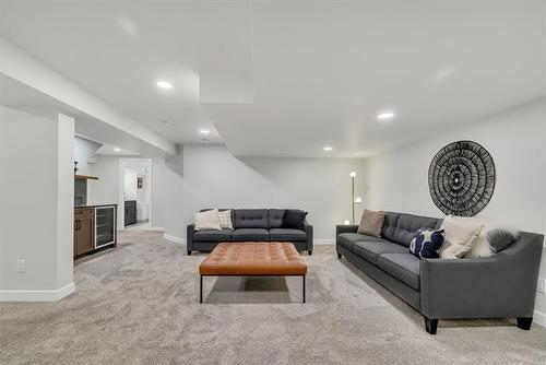 30 Aldershot Blvd, Winnipeg, MB 