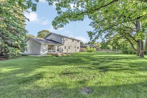 30 Aldershot Blvd, Winnipeg, MB 