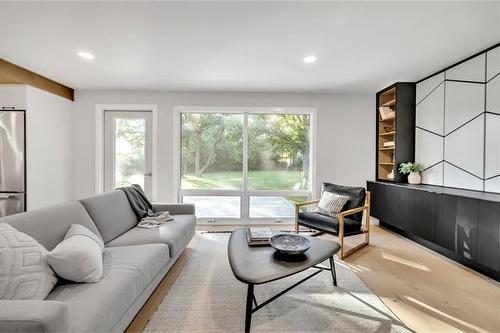 30 Aldershot Blvd, Winnipeg, MB 