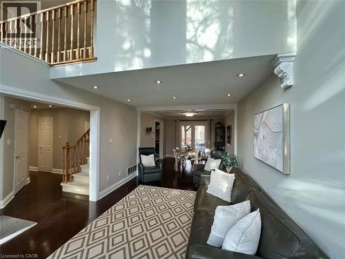 1257 Mccraney Street E, Oakville, ON - Indoor