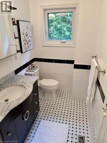 1257 Mccraney Street E, Oakville, ON - Indoor Photo Showing Bathroom