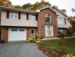 70 Portland Estates Boulevard  Dartmouth, NS B2W 6E5