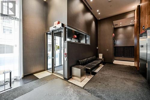 714 - 435 Richmond Street W, Toronto, ON - Indoor Photo Showing Other Room