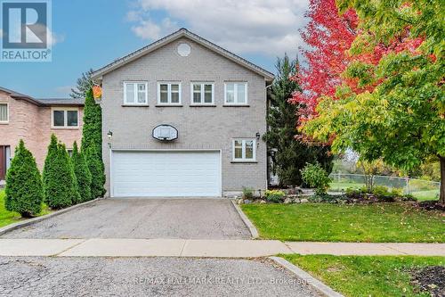 145 OLD SURREY LANE  Richmond Hill, ON L4C 6R9