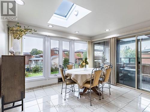 7497 Middleshire Drive, Mississauga, ON - Indoor Photo Showing Dining Room