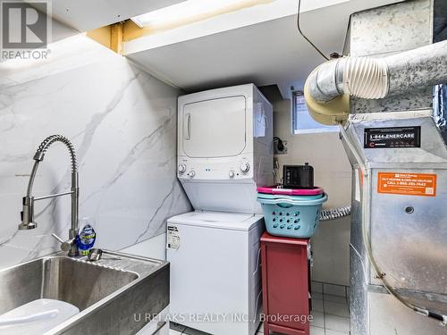 7497 Middleshire Drive, Mississauga, ON - Indoor Photo Showing Laundry Room