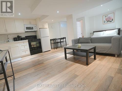 38 Tarbert Road, Toronto, ON - Indoor Photo Showing Living Room