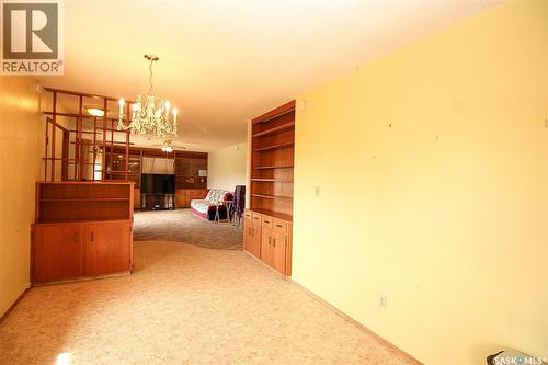 223 2Nd Street W, Climax, SK - Indoor Photo Showing Other Room