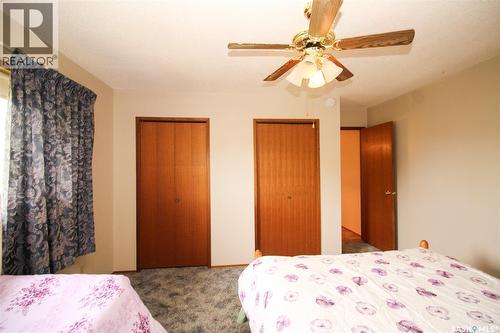 223 2Nd Street W, Climax, SK - Indoor Photo Showing Bedroom