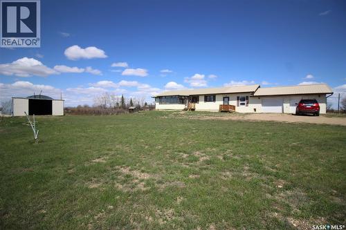 223 2Nd Street W, Climax, SK - Outdoor