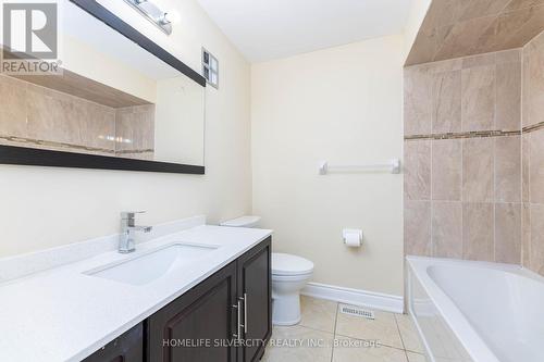 7258 Reindeer Drive, Mississauga, ON - Indoor Photo Showing Bathroom