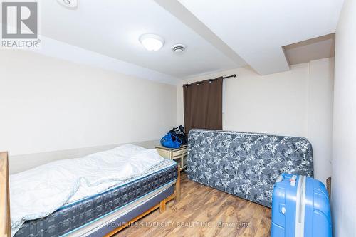 7258 Reindeer Drive, Mississauga, ON - Indoor Photo Showing Bedroom