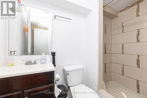 7258 Reindeer Drive, Mississauga, ON - Indoor Photo Showing Bathroom