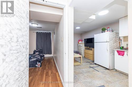 7258 Reindeer Drive, Mississauga, ON - Indoor