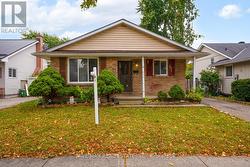 29 RENNY CRESCENT  London South, ON N6E 2C4