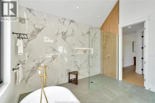 1443 Mullins Drive, Lakeshore, ON - Indoor Photo Showing Bathroom